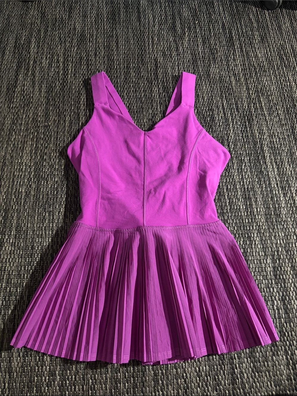 Lululemon City Tank Pleated Peplum Ultra Violet Yoga Workout Size 8